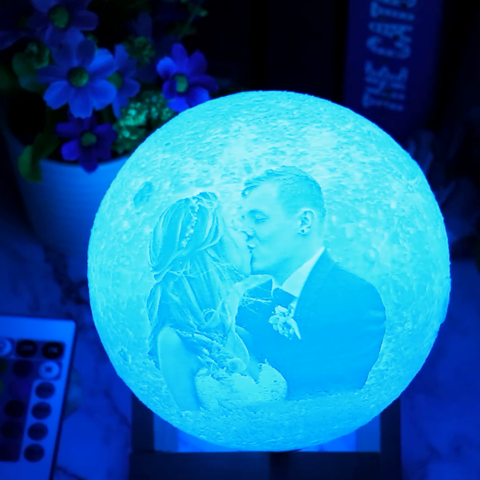 CUSTOM 3D PHOTO MOON LAMP 16 Color-remote control